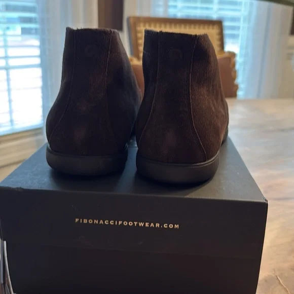 New Fibonacci Footwear - Picture 4 of 10